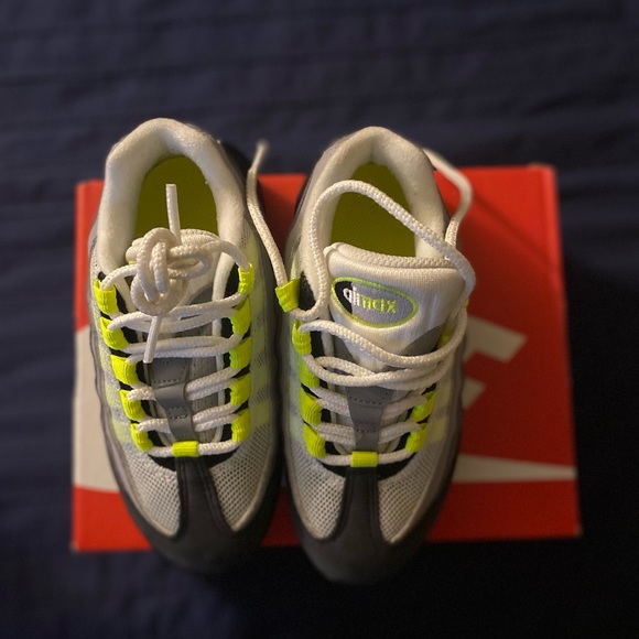 Kids Nike Air Max 95 - Picture 2 of 3